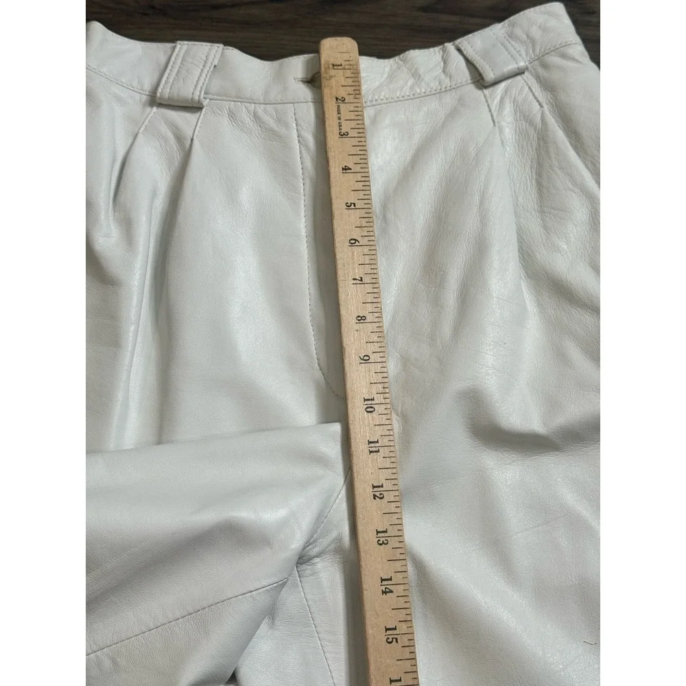 Vintage Vakko Leather Shorts 8 White High Waist Mom 90s Quiet Luxury USA‎